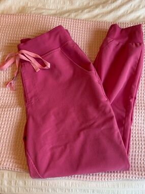 Figs High Waisted Zamora Jogger Scrub Pants in M Pink Limited Edition